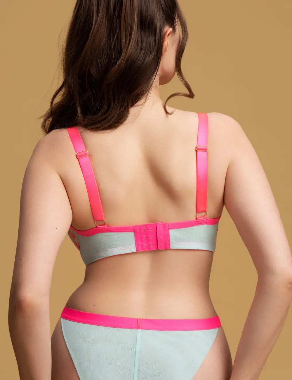 Biustonosz z miękką miseczką 052FX mięta