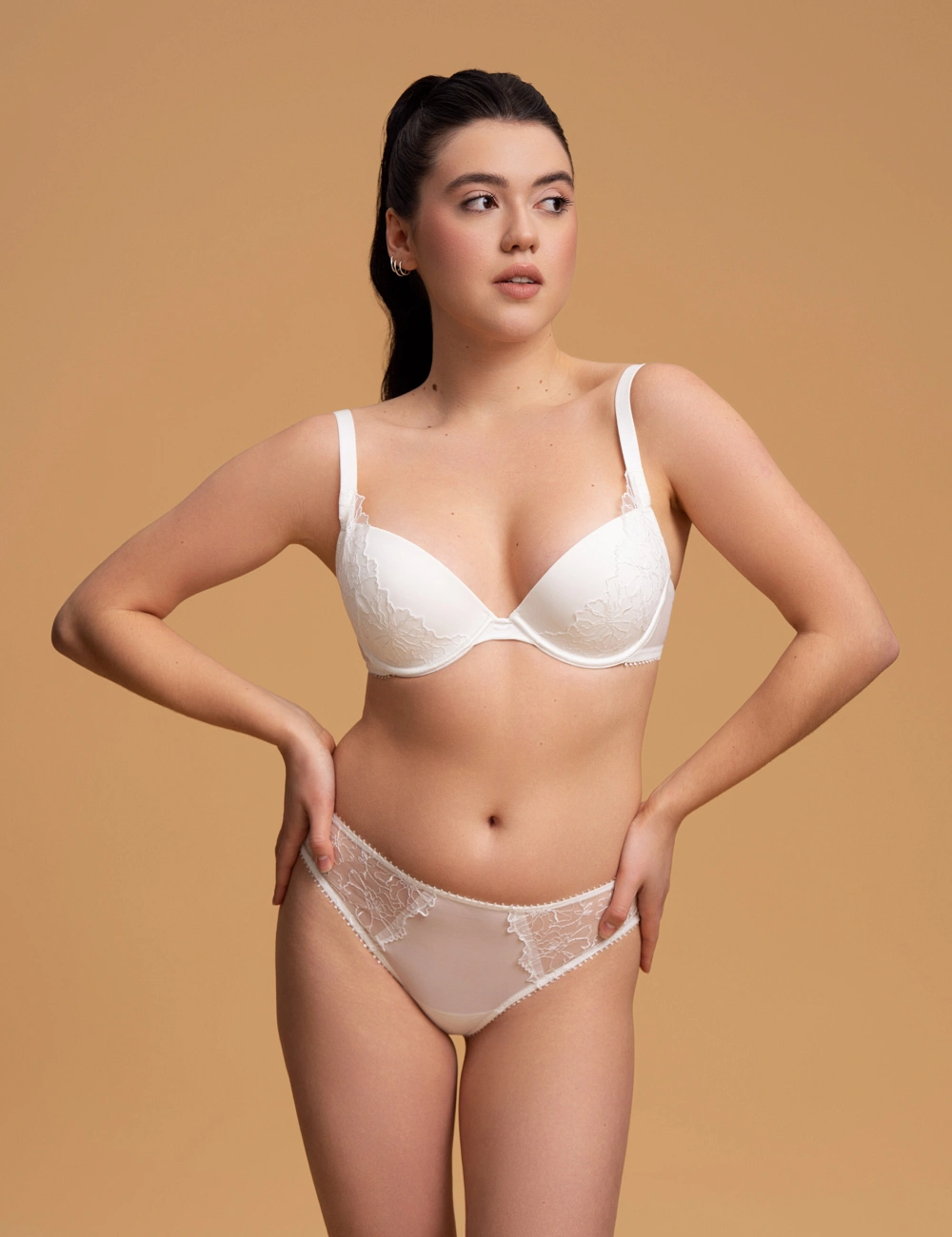 Biustonosz push-up 102SR biały