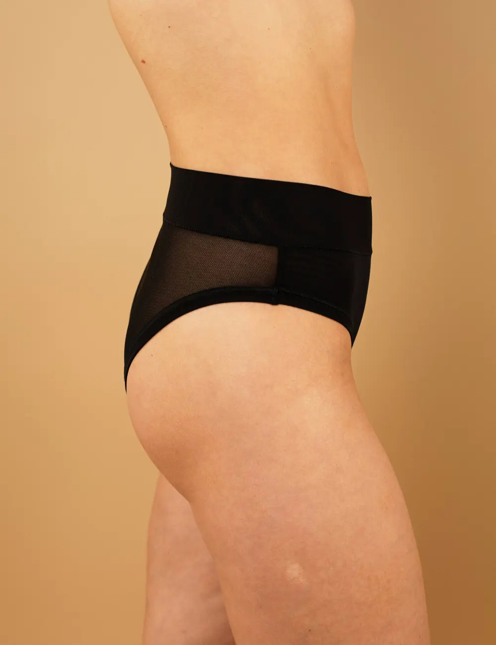 Majtki figi wysokie 221LC czarne