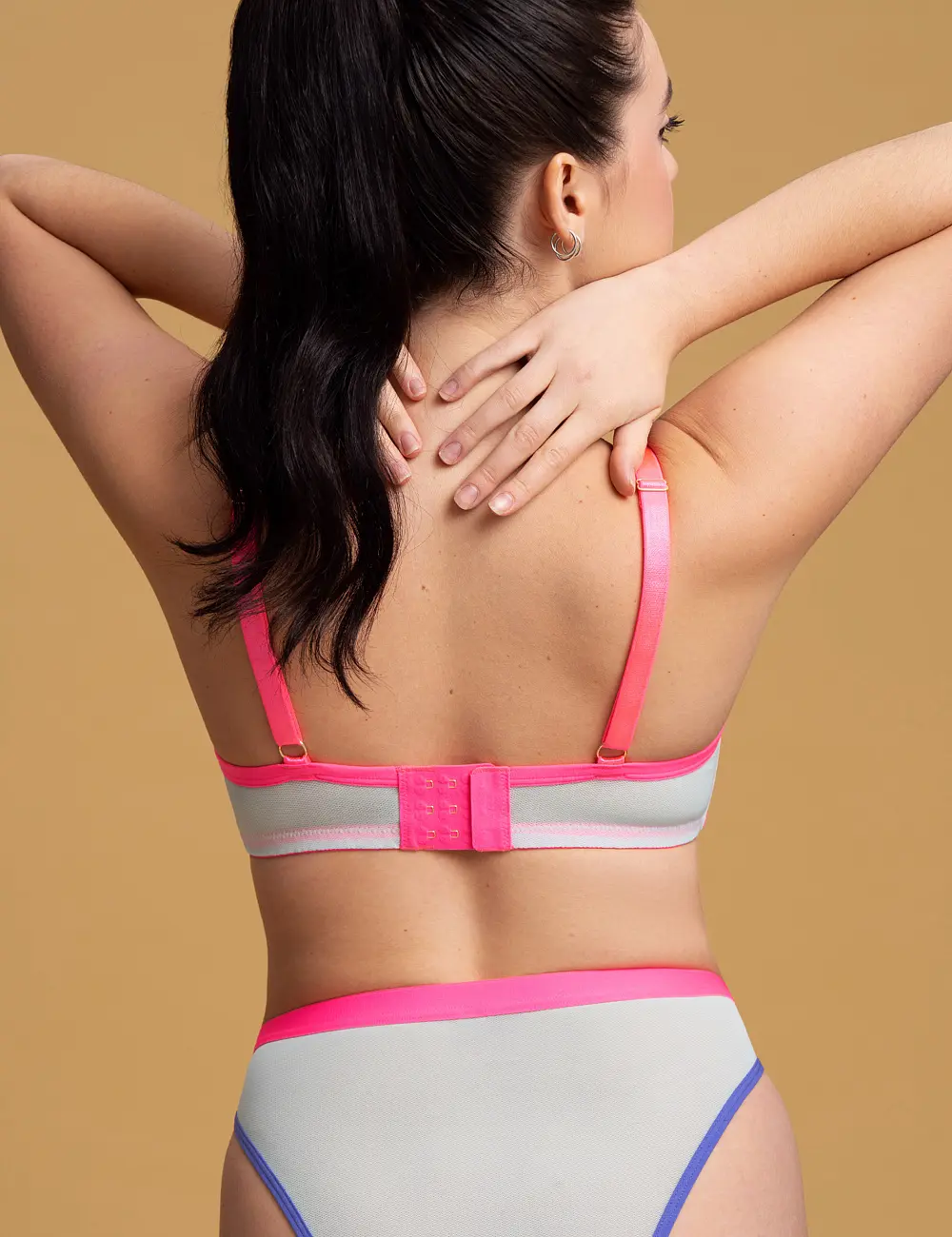 Biustonosz z miękką miseczką 052FX mięta