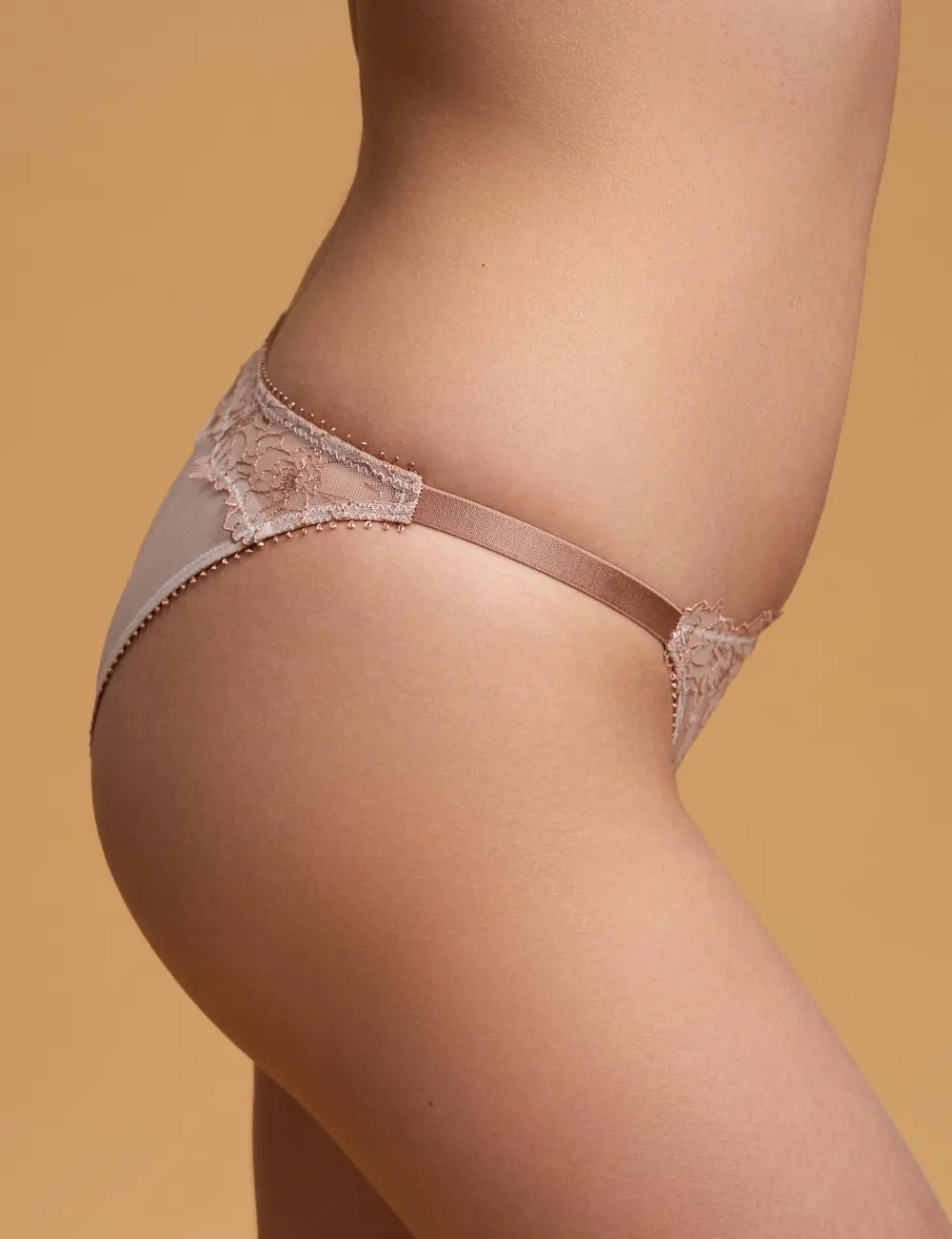 Majtki tanga 005SR migdałowe