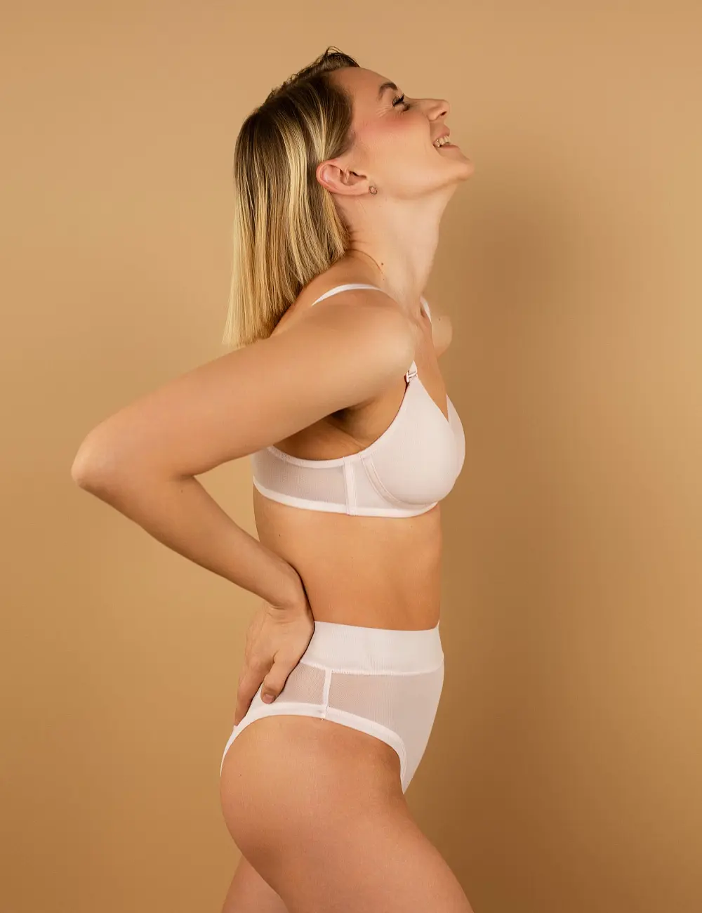 Biustonosz z miseczką spacer 215LC różowy