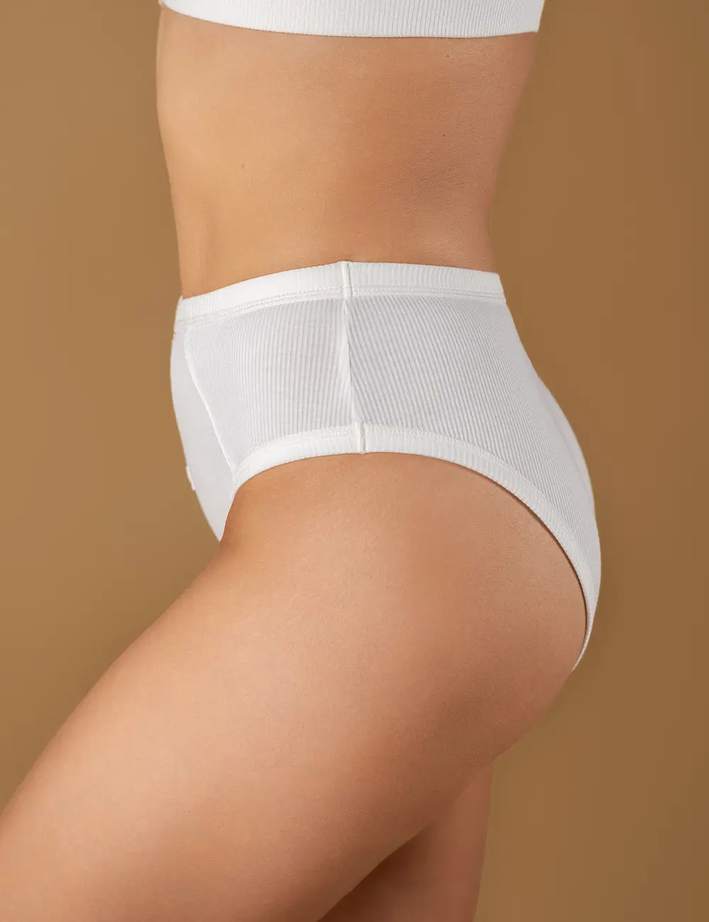 Majtki figi wysokie 201GT kość słoniowa