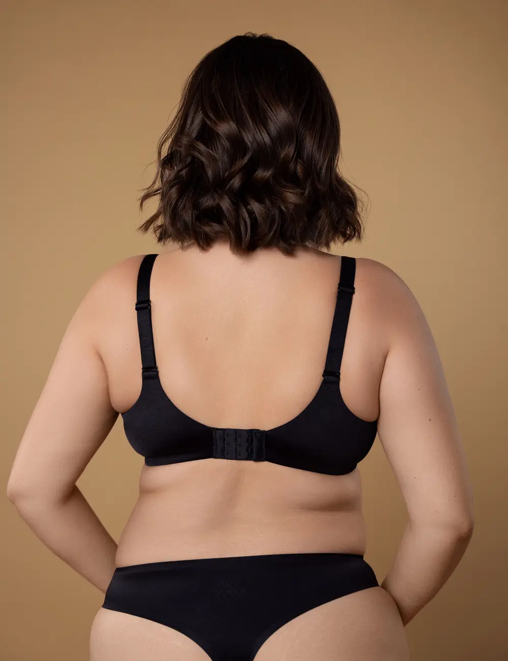 Biustonosz z miękką miseczką 522CP czarny