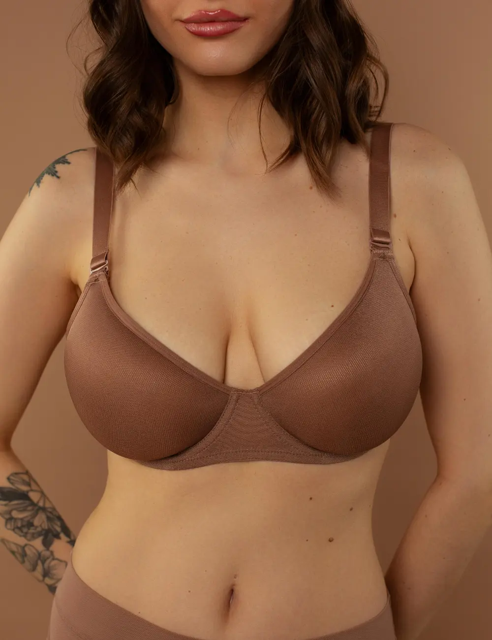 Biustonosz z miseczką spacer 208LC nude