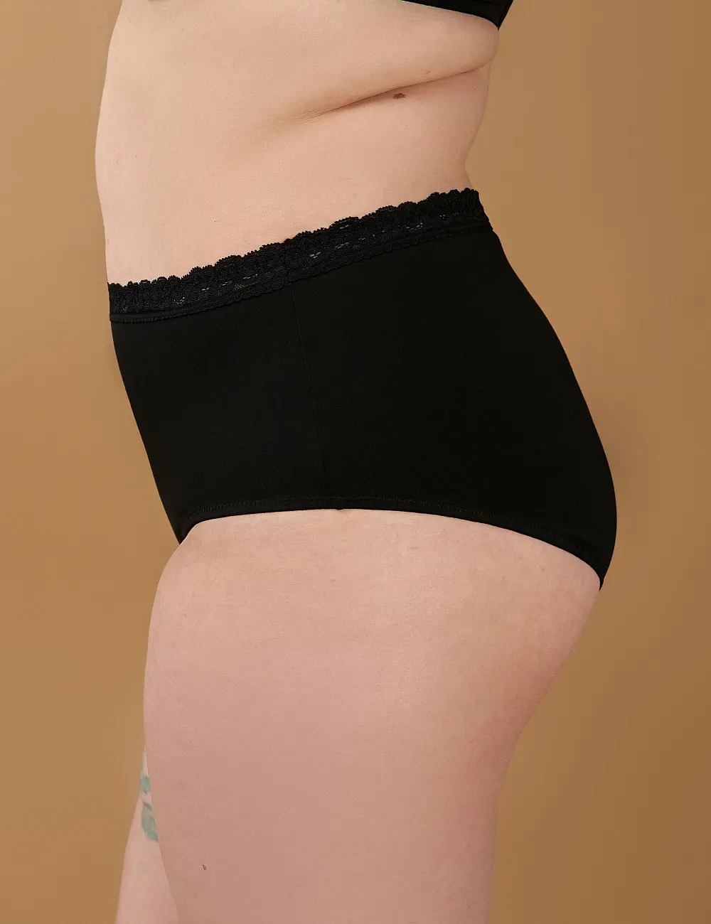 Majtki figi wysokie 301BS (2 szt.)