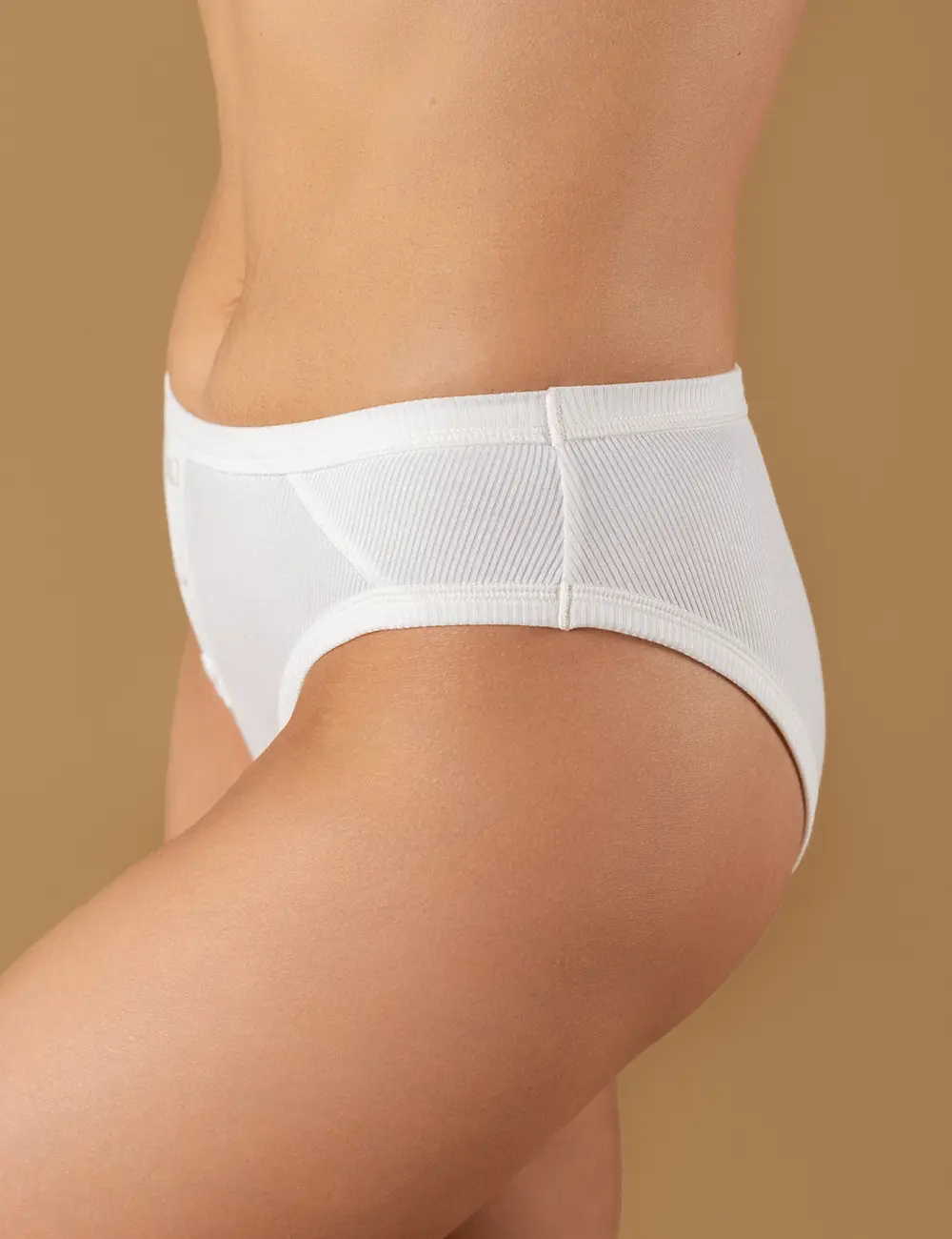 Majtki figi 001GT kość słoniowa