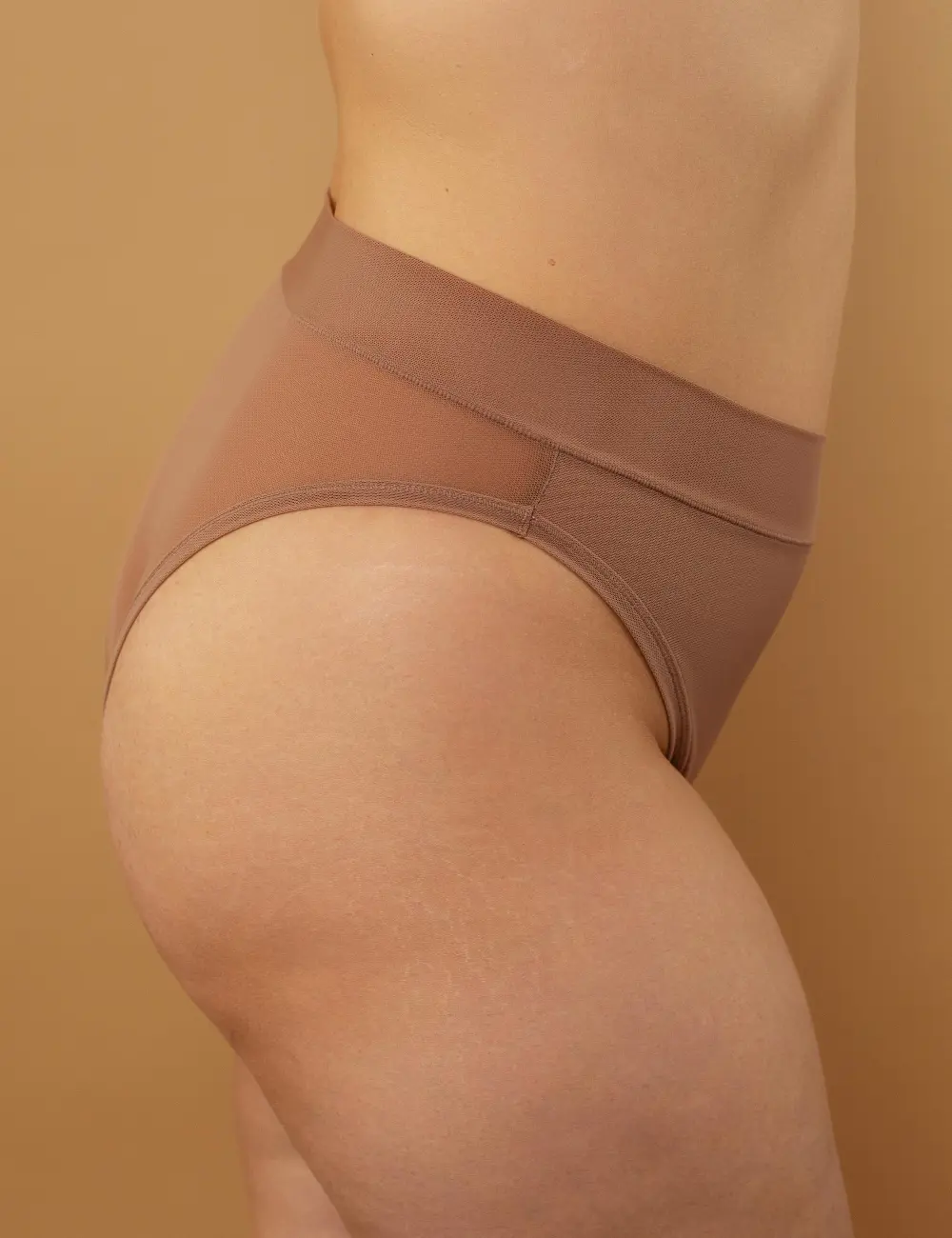 Majtki figi wysokie 211LC nude