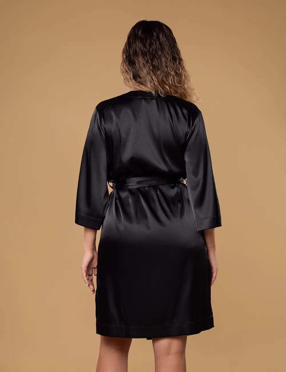 Peniuar 260BV czarny