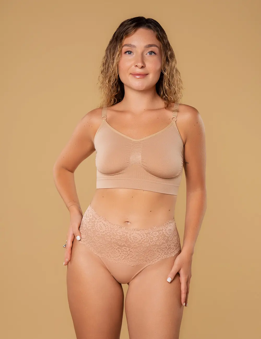 Majtki brazyliana wysokie 104NC (2 szt.)