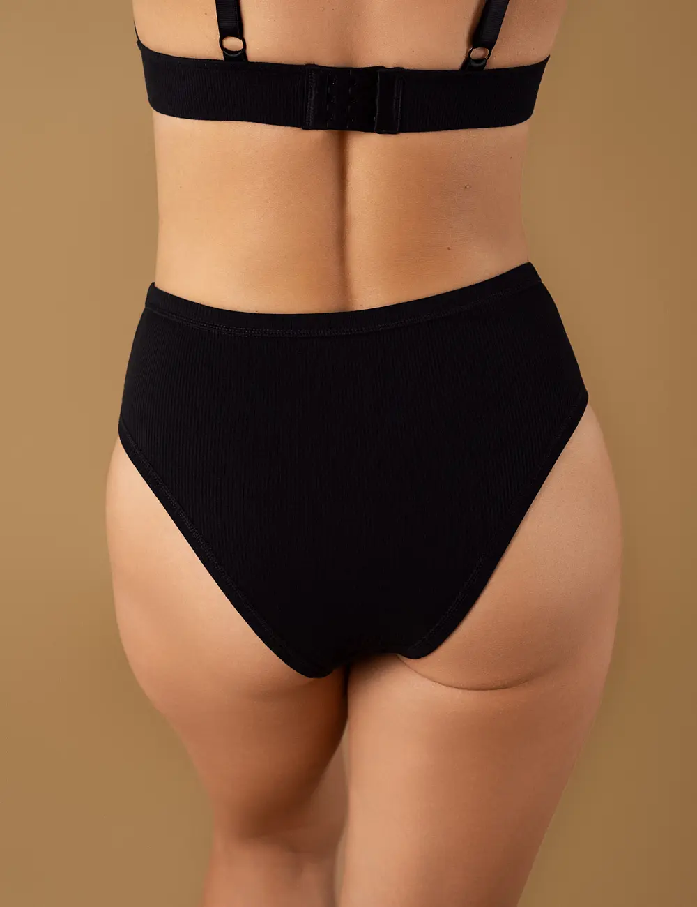 Majtki figi wysokie 201GT czarne