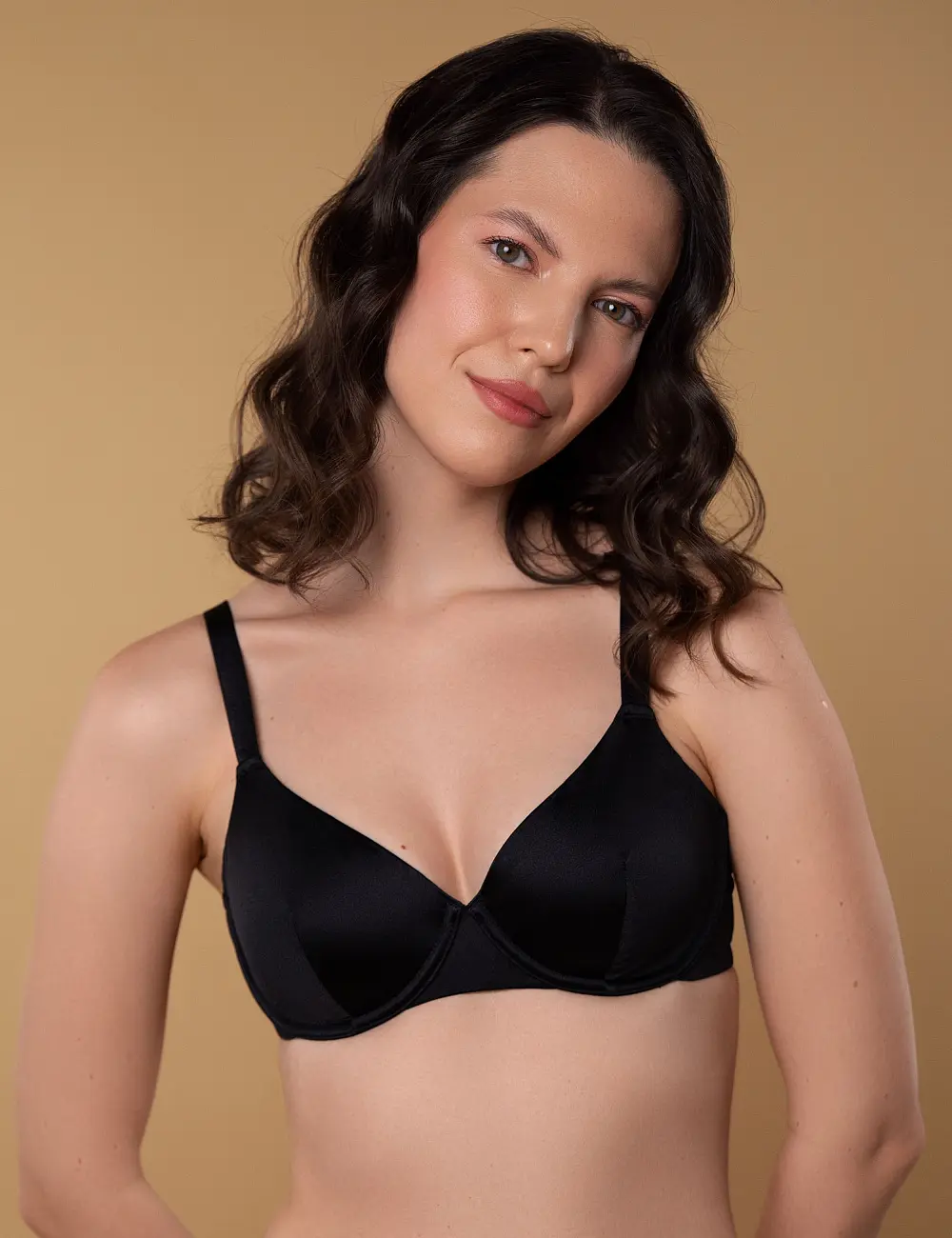 Biustonosz z miękką miseczką 522CP czarny