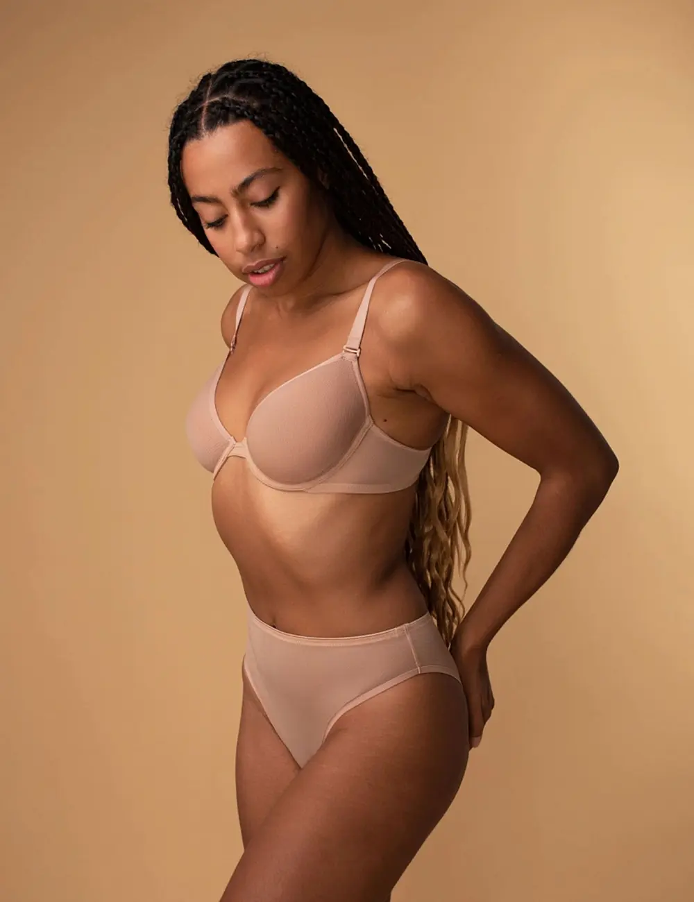 Biustonosz z miseczką spacer 102LC nude