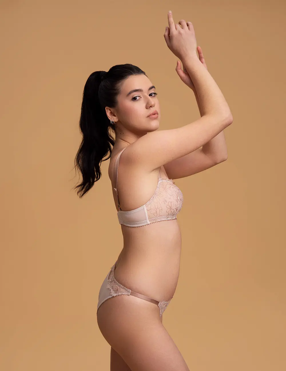 Majtki tanga 005SR migdałowe