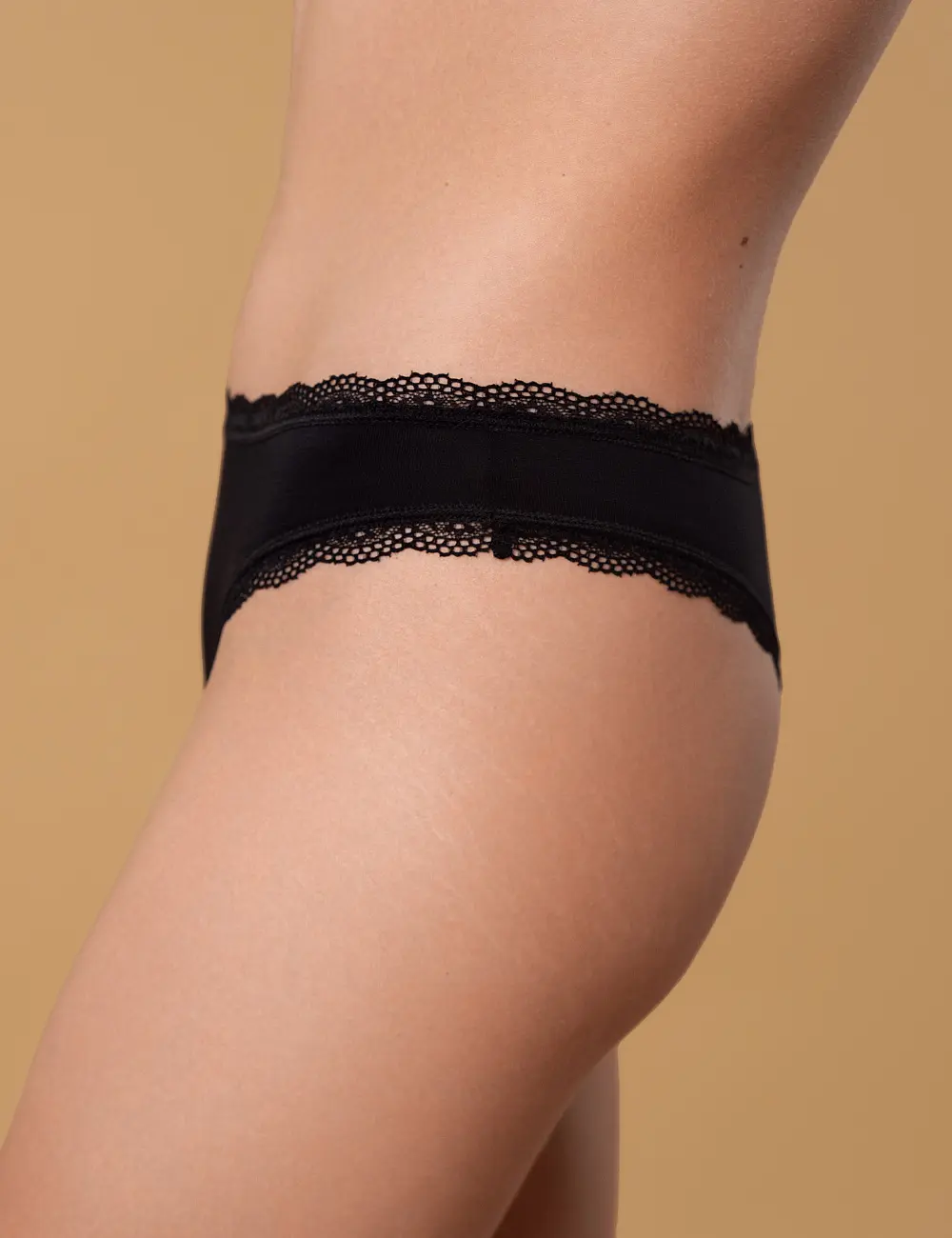 Majtki stringi 402BS (3 szt.)